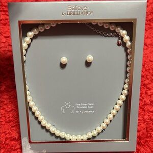 NWT pearl necklace with earrings